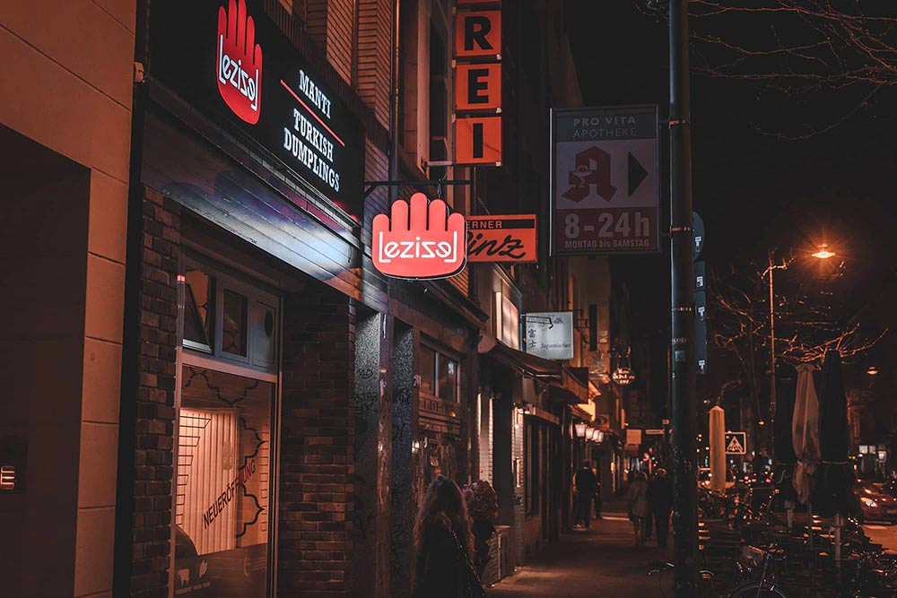 Lezizel Franchise Laden Köln